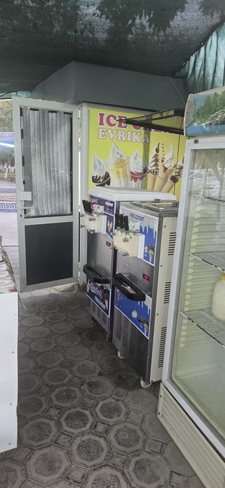 Tayyor marojni biznesi sotiladi 2 ta frezer aparat, stol stullar