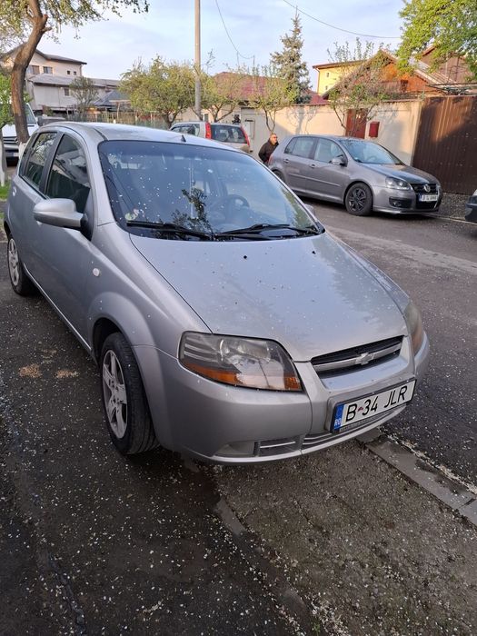 Masina chevrolet  aveo