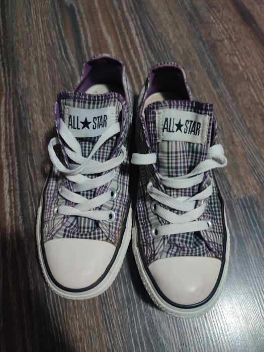Adidașii damă converse