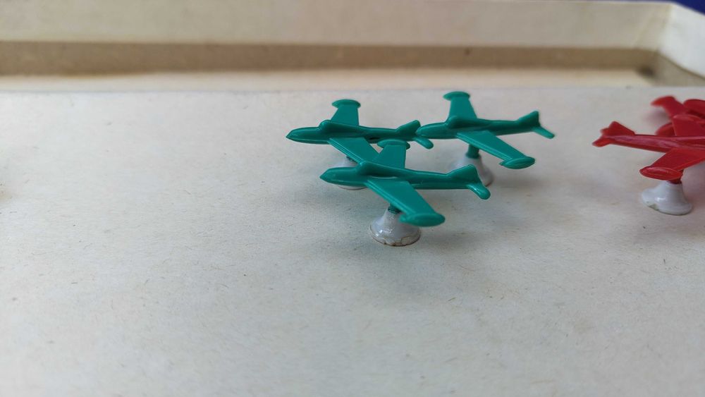 Ретро настолна игра „Млади пилоти” на ТПК Хемус от 09.06.1975 г