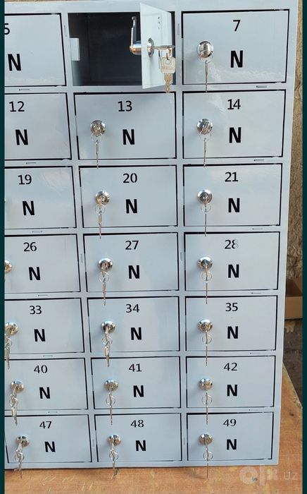 Сейф шкаф для телефонов и для сумок в магазинах и камерах хранения