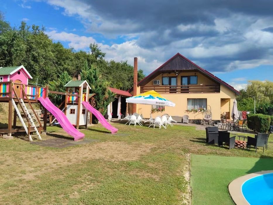 Casa de Vanzare p+m