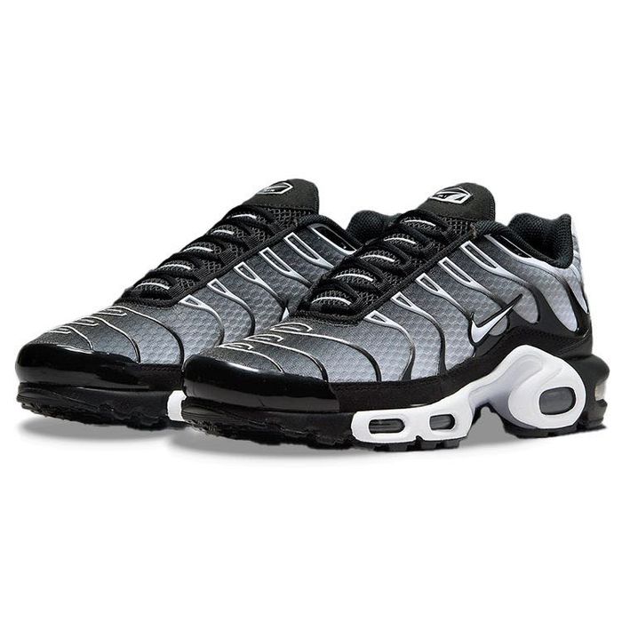 !НОВИ Спортни Обувки! Nike Air Max TN Plus 'Black Metallic Silver'