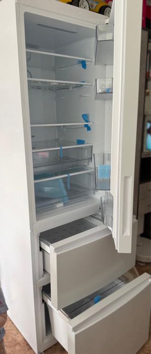 Прожам новый холодильник