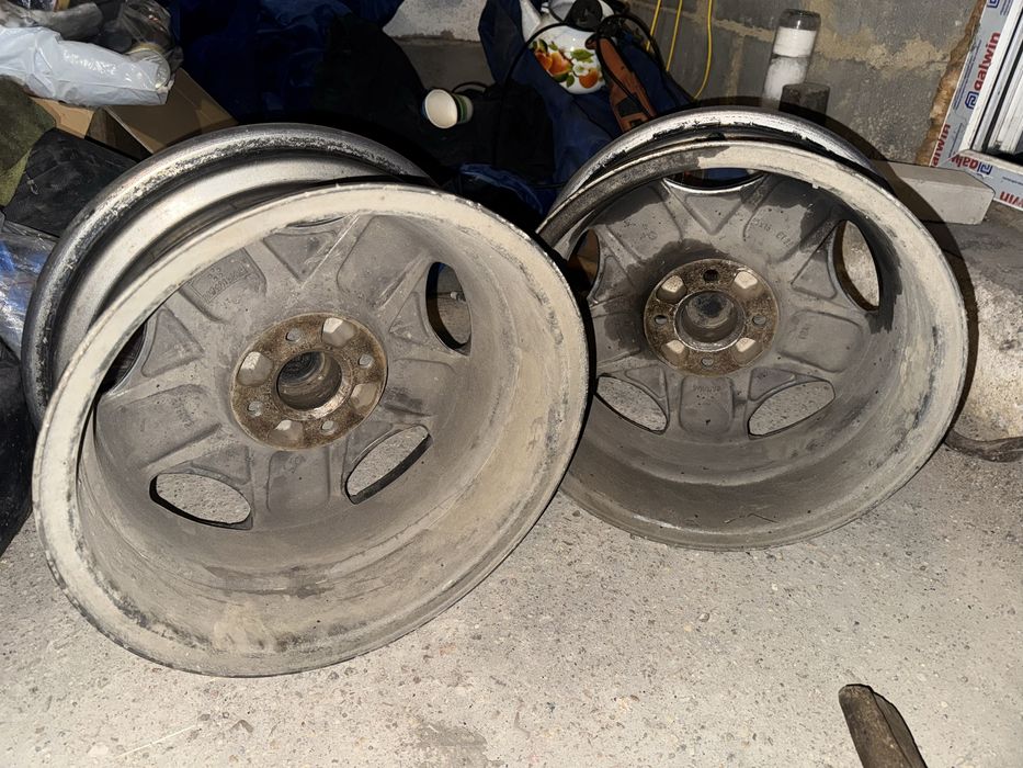 Продам два диска стояли на  Passat