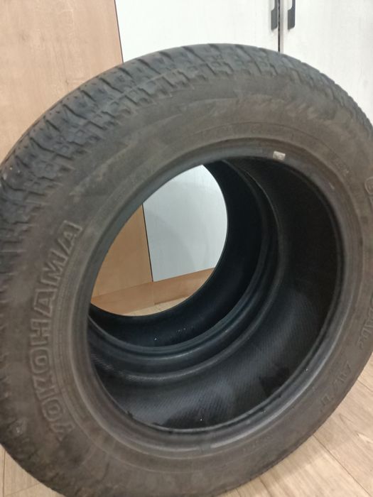 Продам шины 2штуки бу