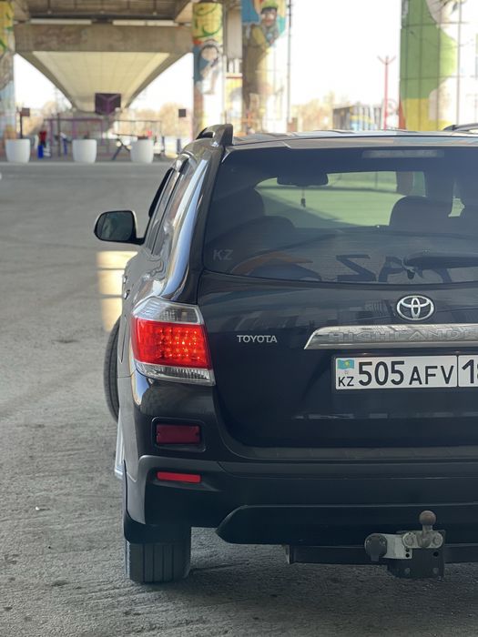 Toyota Highlander 2011ж
