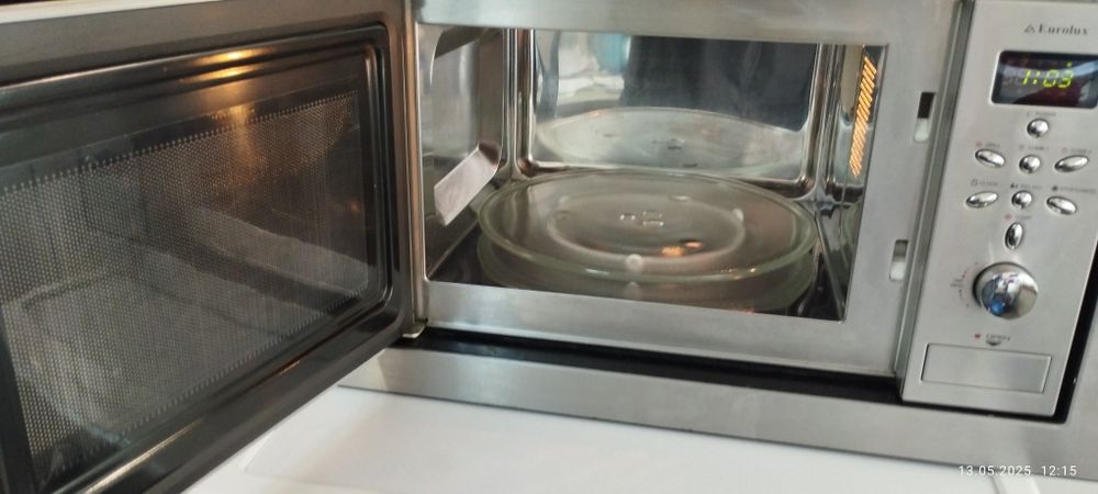 Микровълнова фурна за вграждане - Инокс