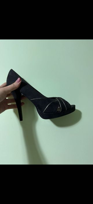 Продам туфли, размер 41, высокий каблук.