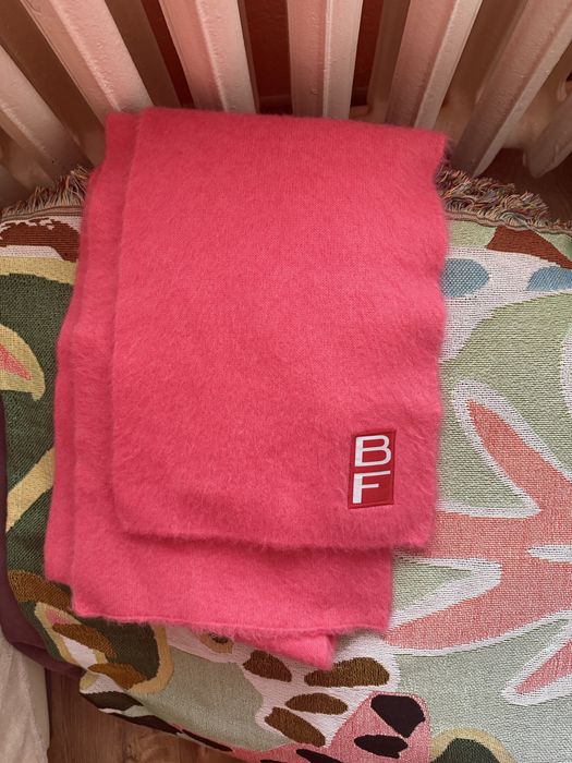 Шал By Far, 50 евро