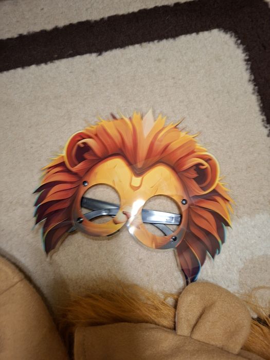 Costum pt serbare leu.