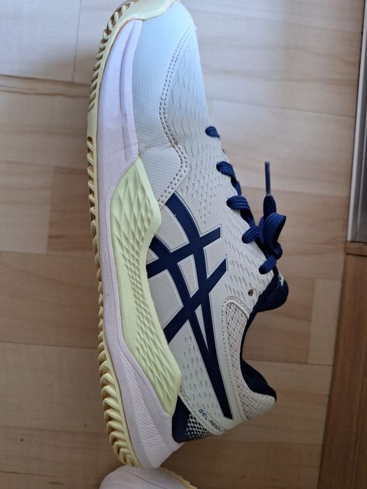 Тенис обувки за клей на Asics