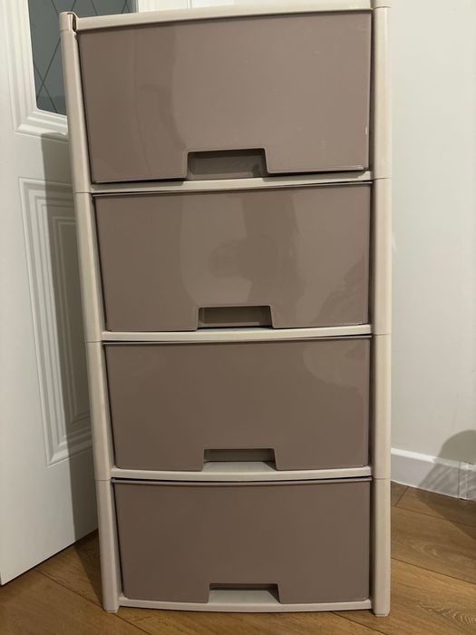 Пластиковый комод с 4 ящиками