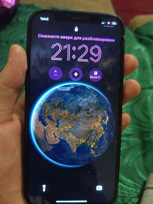 Прдаеться айфон 12черный