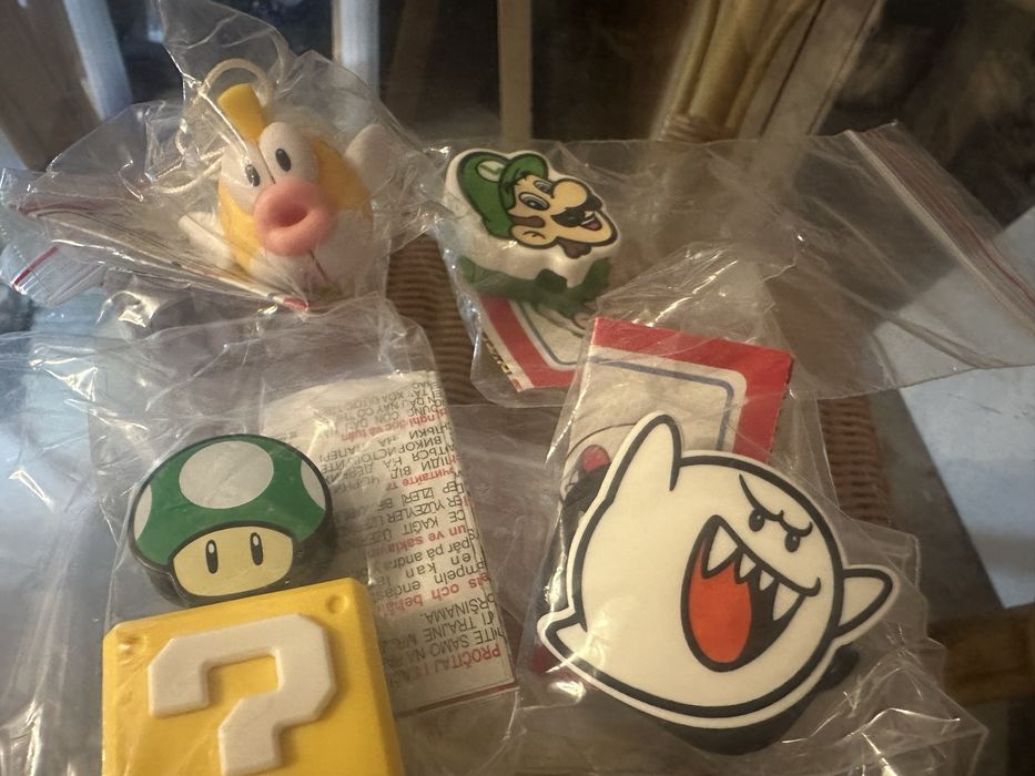 Игрушки кинлер, марио !!!
