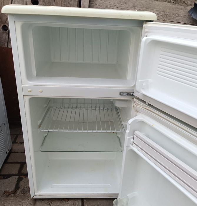 Холодильник мини продам