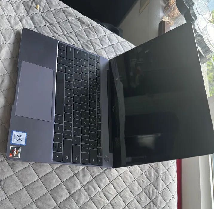 Huawei MateBook D14 Ryzen 7 | 16GB RAM | Ecran 2K | Impecabil