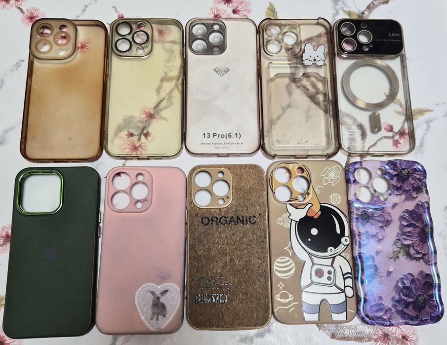 Чехлы на телефоны