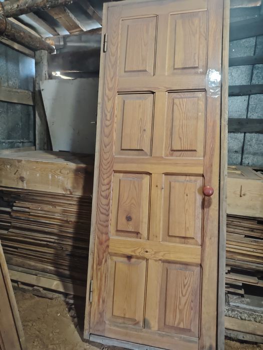 Продам деревянные двери