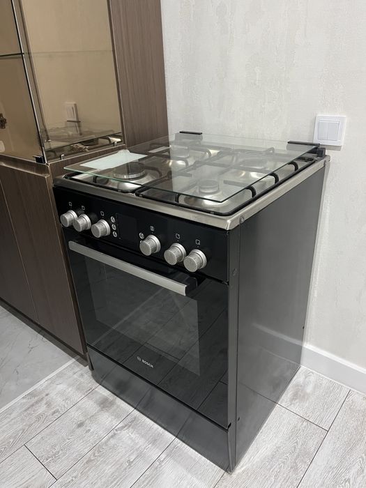 Продам газ плиту