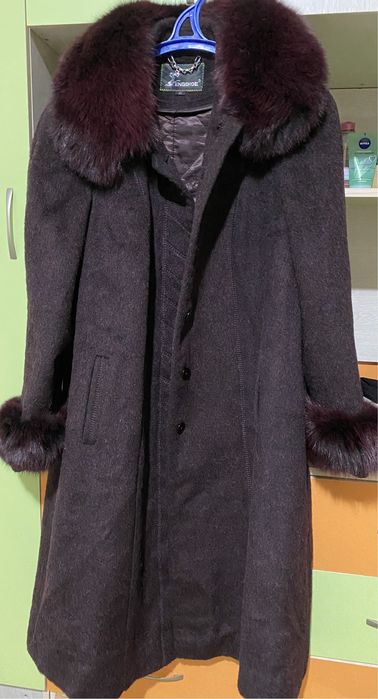 Женское пальто с мехом