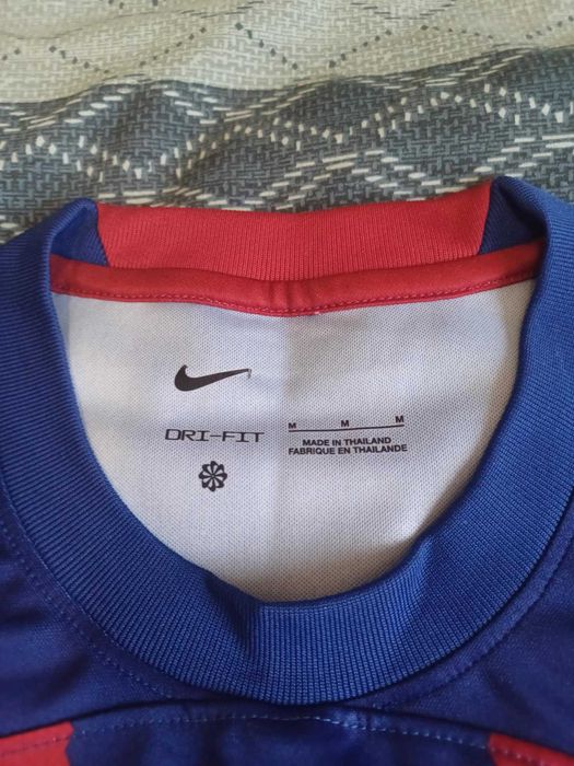 ОРИГИНАЛНА тениска на Барселона NIKE сезон 2023/2024 НОВА Размер: М
