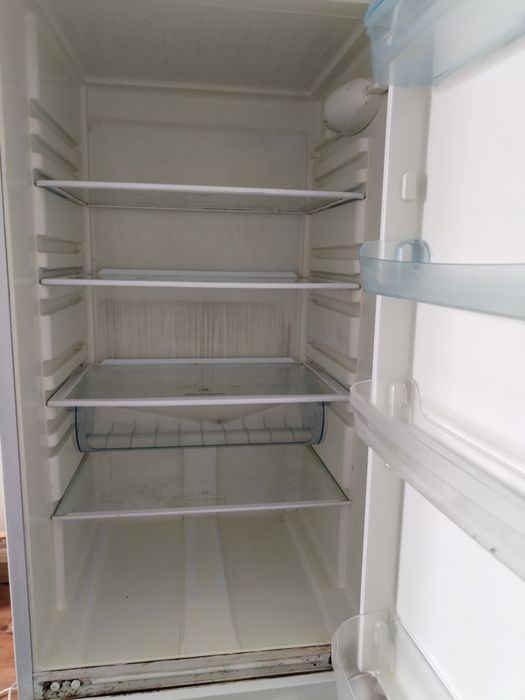 Холодильник Indesit