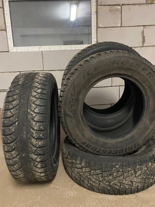 Продам зимние шины 265/65/r17