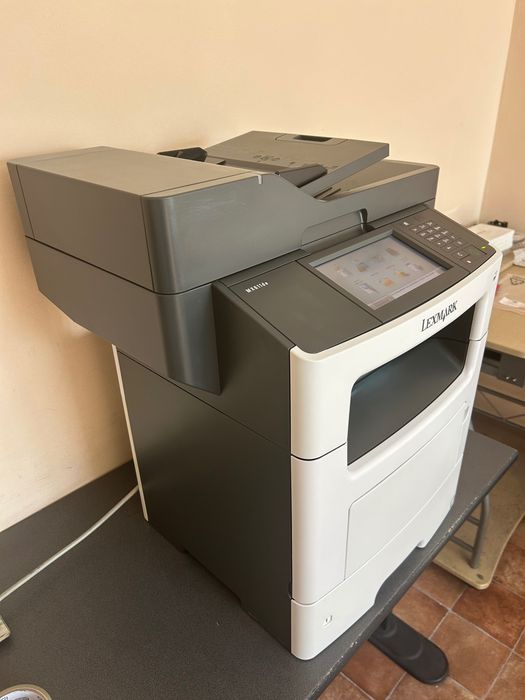 Multifuncțional Lexmark MX611de