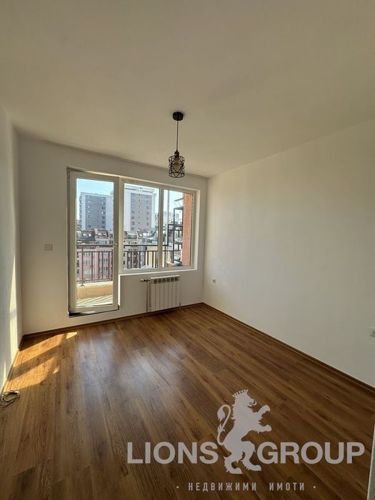 Продава се Тристаен апартамент в Варна, Възраждане 1 - 89 кв.м за 1852 €/кв.м - Снимка #7