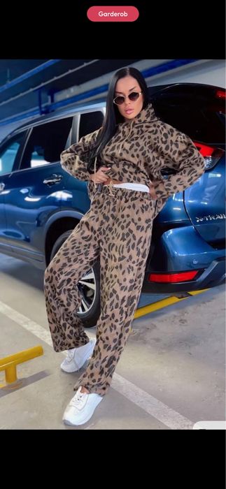 Женский костюм леопардовый