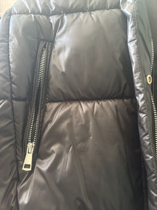 Зимно черно яке.