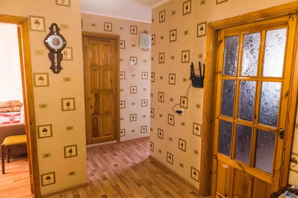 продам 2-х ком. квартиру в центре города