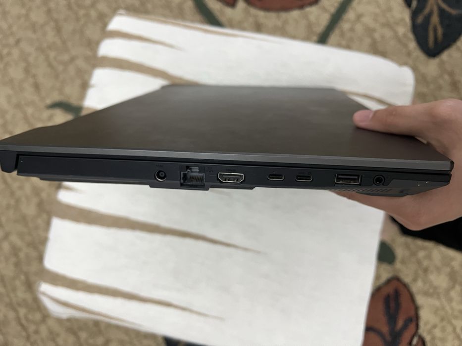 Asus tuf gaming A17 FA707RE