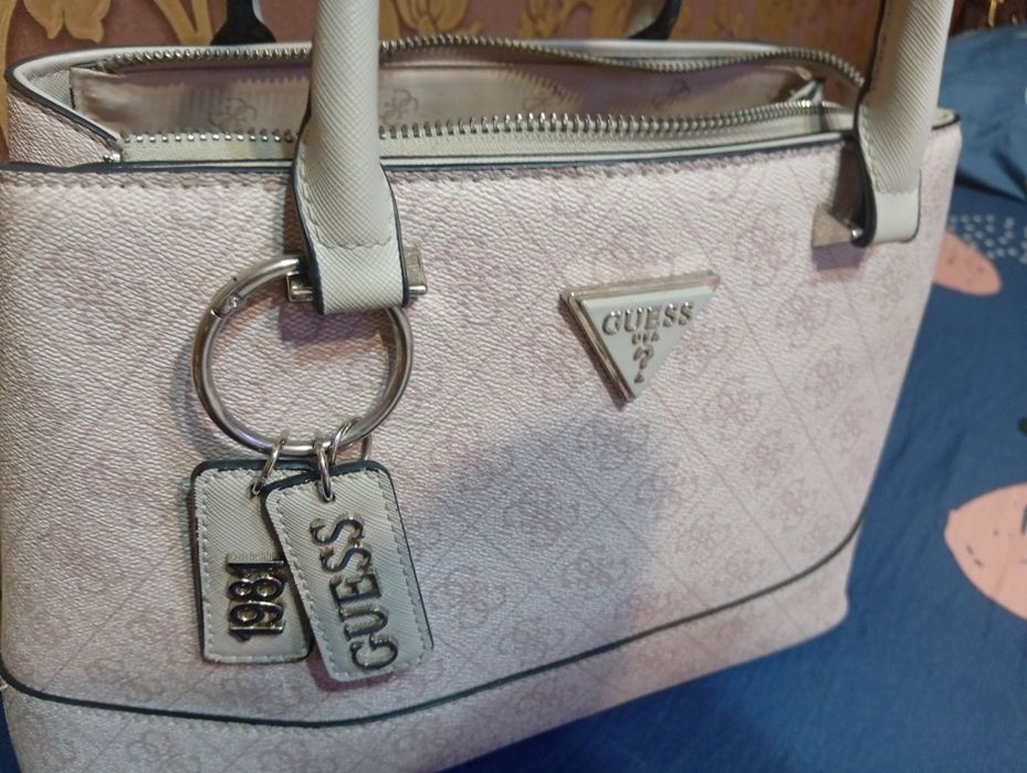 Сумка бренд Guess