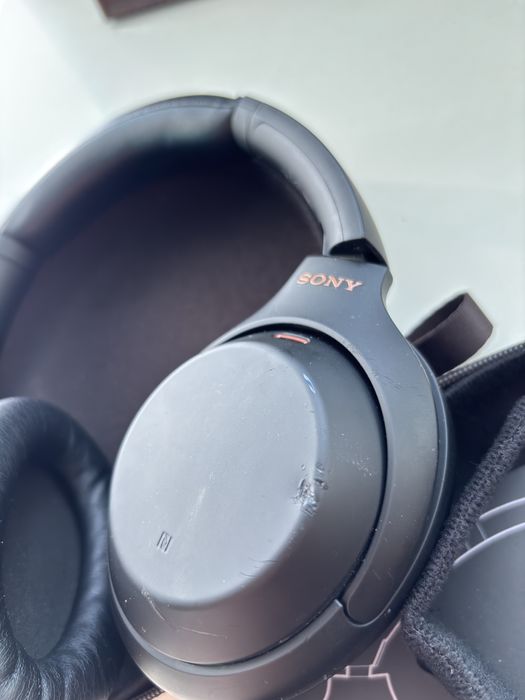 Наушники Sony WH-1000XM4