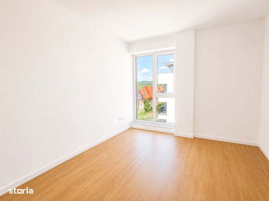 De vânzare apartament 3 camere bloc tip butiq