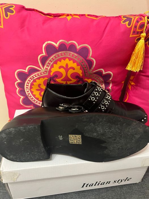 Дамски черни обувки