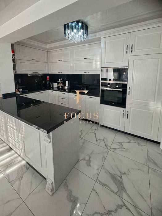 Продава се Четиристаен апартамент в Пловдив, Остромила - 179 кв.м за 1872 €/кв.м - Снимка #1