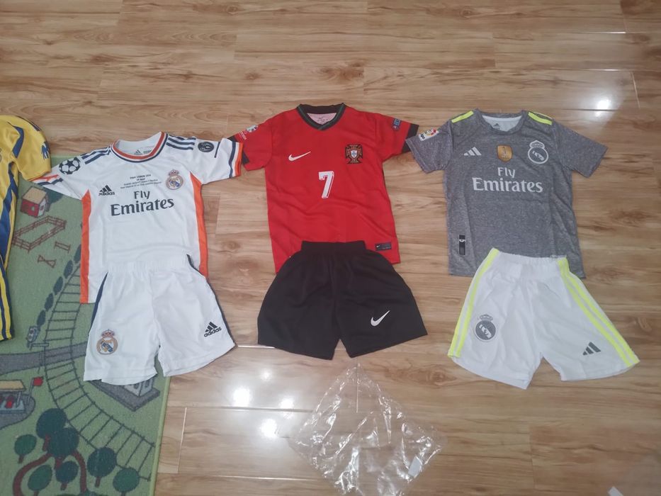 Kit echipamente fotbal 4-14 ani diverse echipe