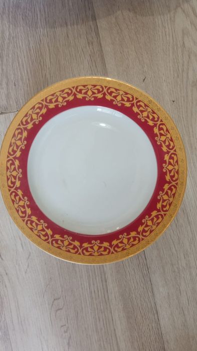 Продам чайно-столовый сервиз