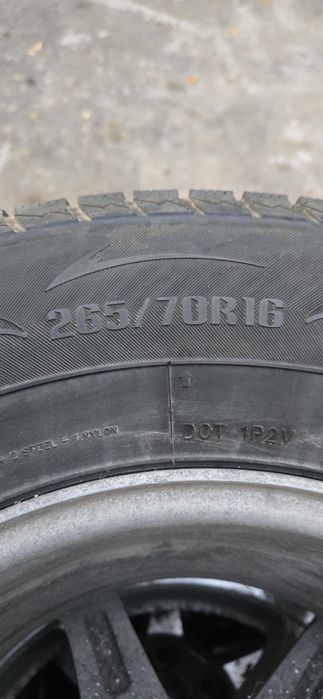 Зимняя резина 265/70R16