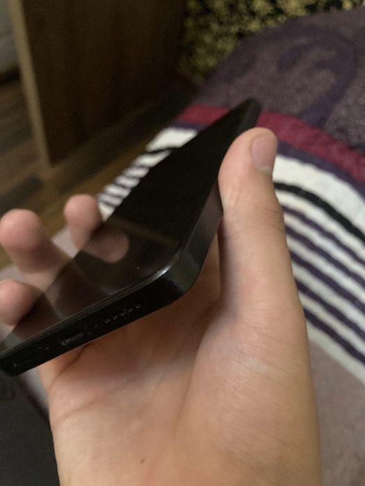 Iphone se 2020 / Poco x7 pro