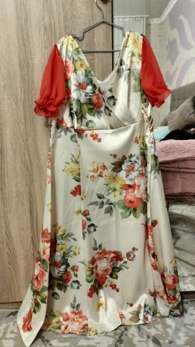 Продам недорого женские вещи