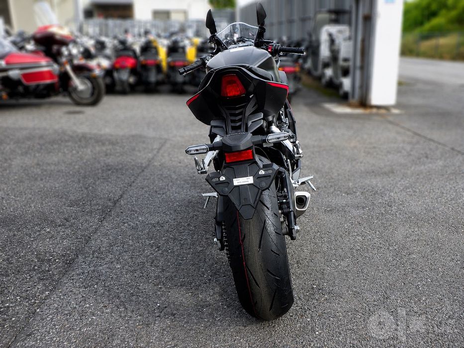 Honda CBR650R (RH17)