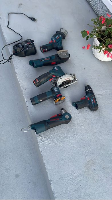 Vand scule bosch 12 v