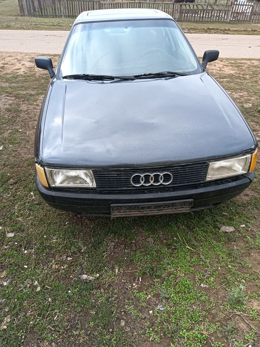 Автомобиль Ауди 80 Б3