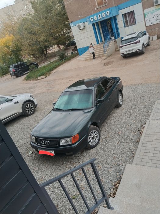 Продам машину Аудй100