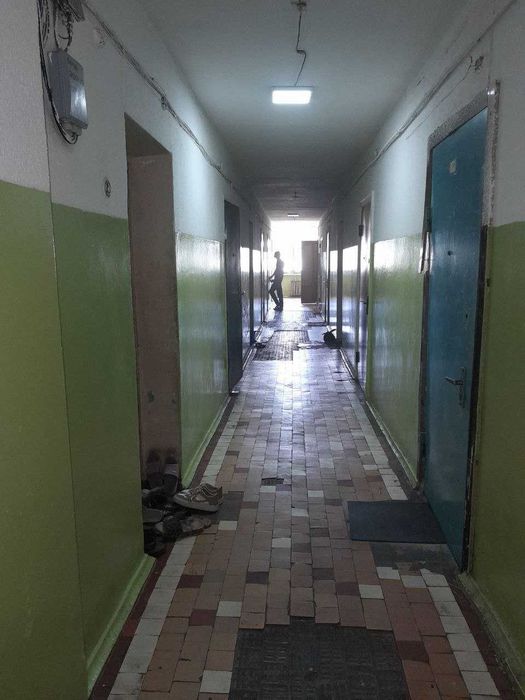 Яккасарой текстилда Зиғр ош орқаси. 1/5/5 общежита сотилади. Маклерсиз