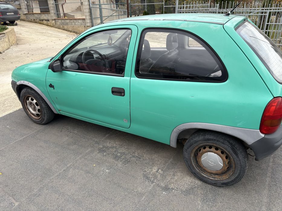 ….Опел корса …..